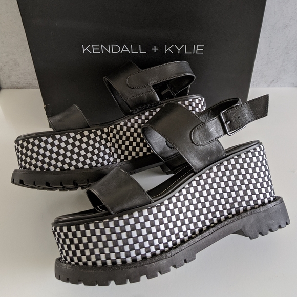 KENDALL + KYLIE Cady Checker Platform Lug Sole Sandals 8.5 - New in Box! - Picture 3 of 10